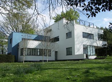 High Cross House, 1932. Fine example of 'International Modernism'.