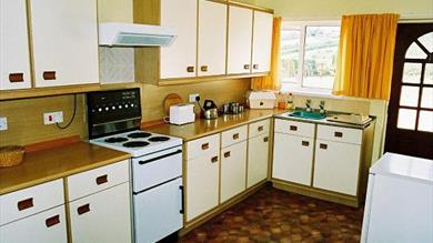 Crossways and Sea View Cottages and Apartments