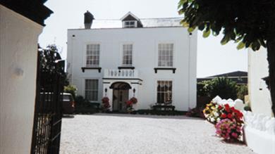 Thomas Luny House