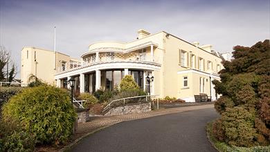 Cliffden Hotel