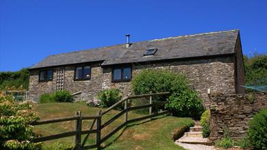 Honeysuckle Cottage, sleeps 2, dogs welcome