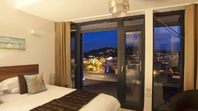 Riviera Apartments (B&B)
